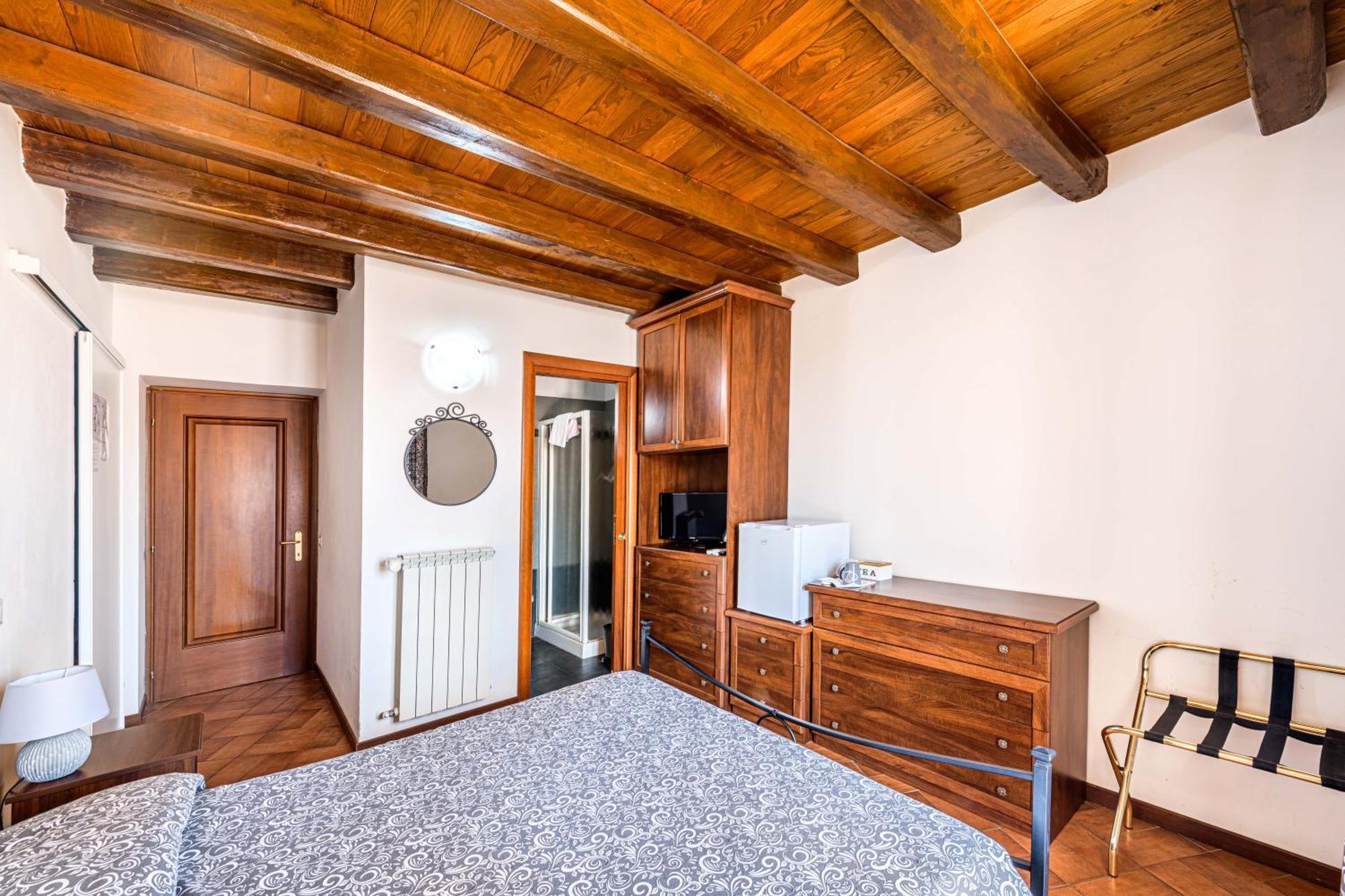 Bb Il Re Alla Reginella Guest House Rom Exterior foto